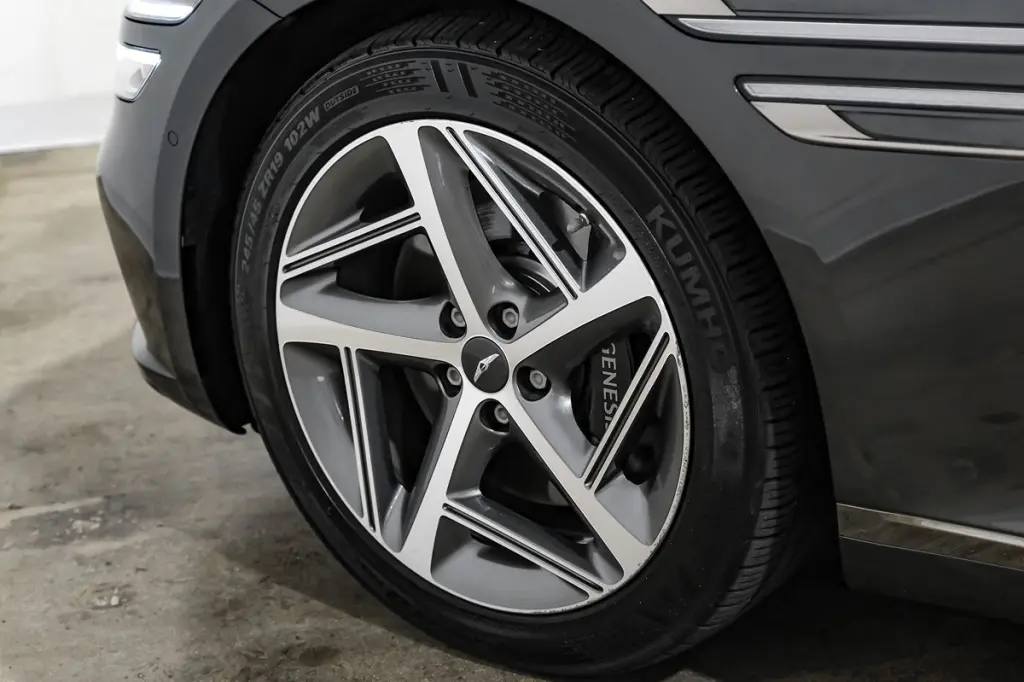 2023 Genesis G80 2.5T