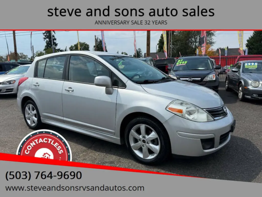 2011 Nissan Versa 1.8 SL