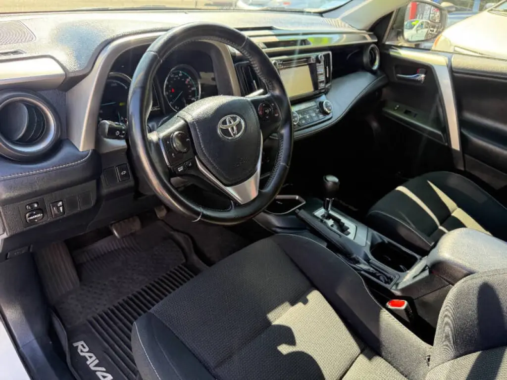 2016 Toyota RAV4 Hybrid XLE