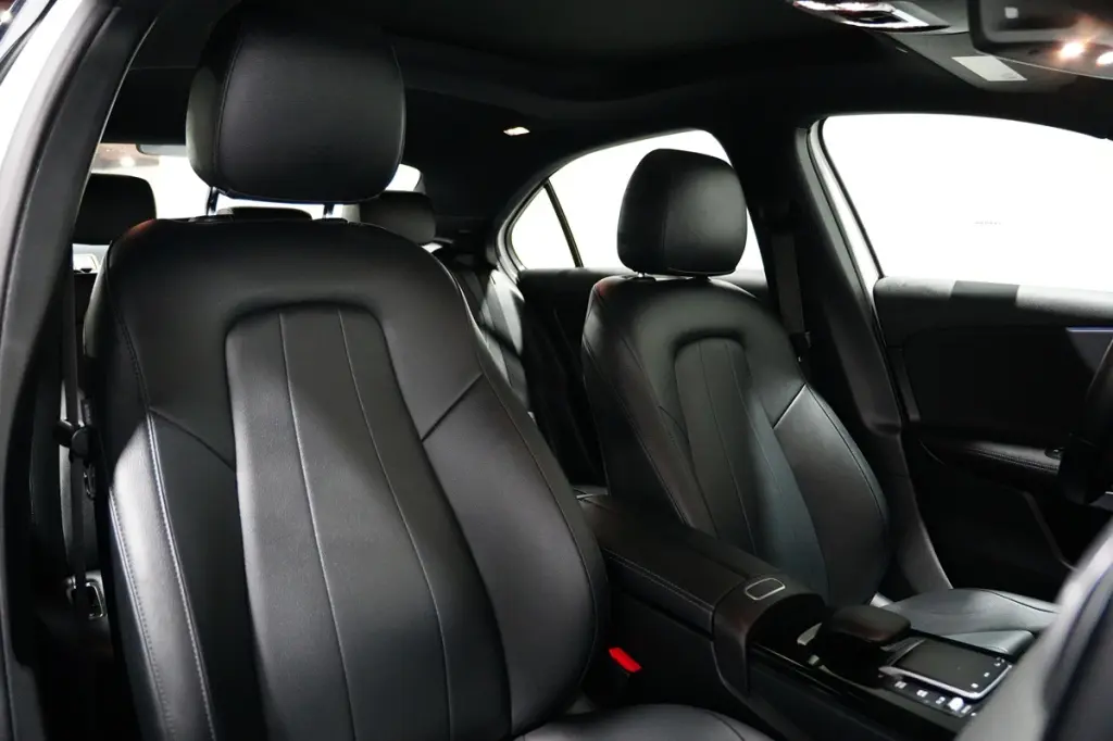 2022 Mercedes-Benz A 220