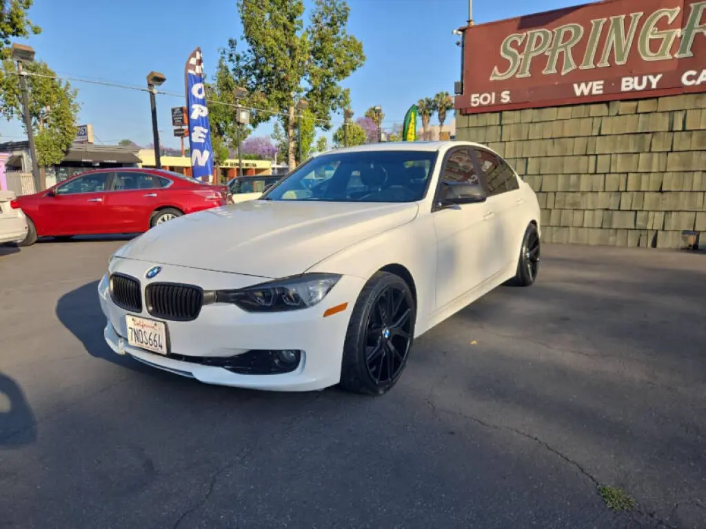 2014 BMW 3 Series 320i