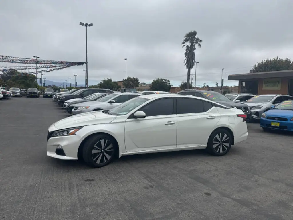 2021 Nissan Altima 2.5 SV
