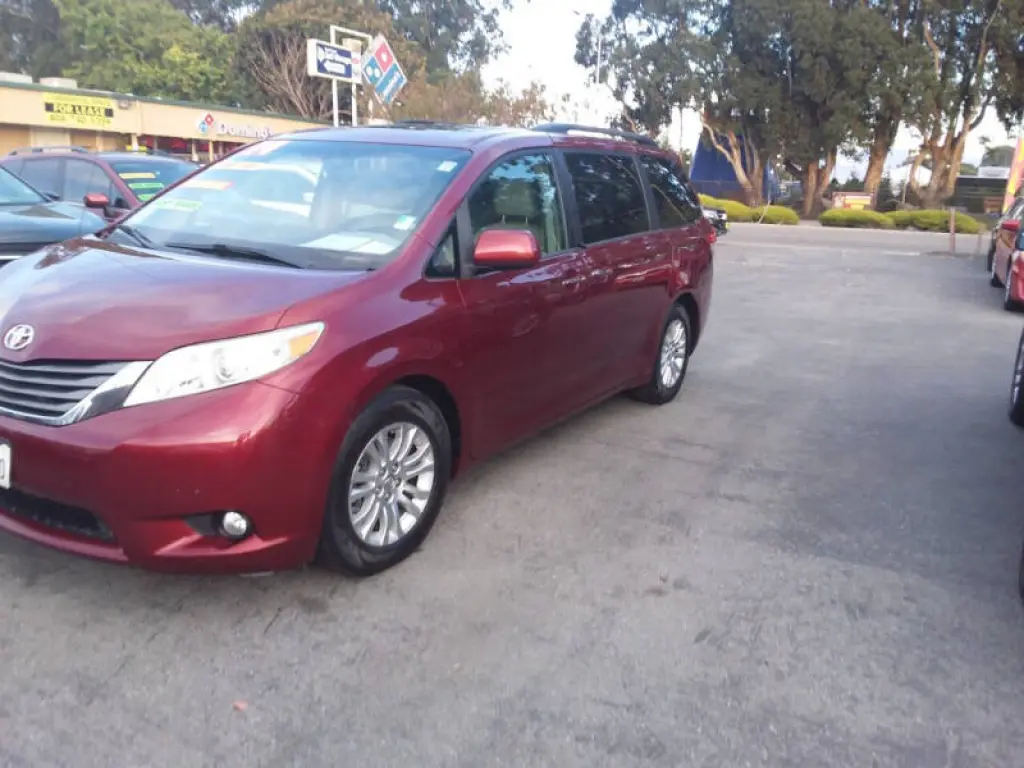 2014 Toyota Sienna Limited 7-Passenger