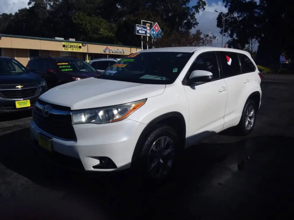 2014 Toyota Highlander LE