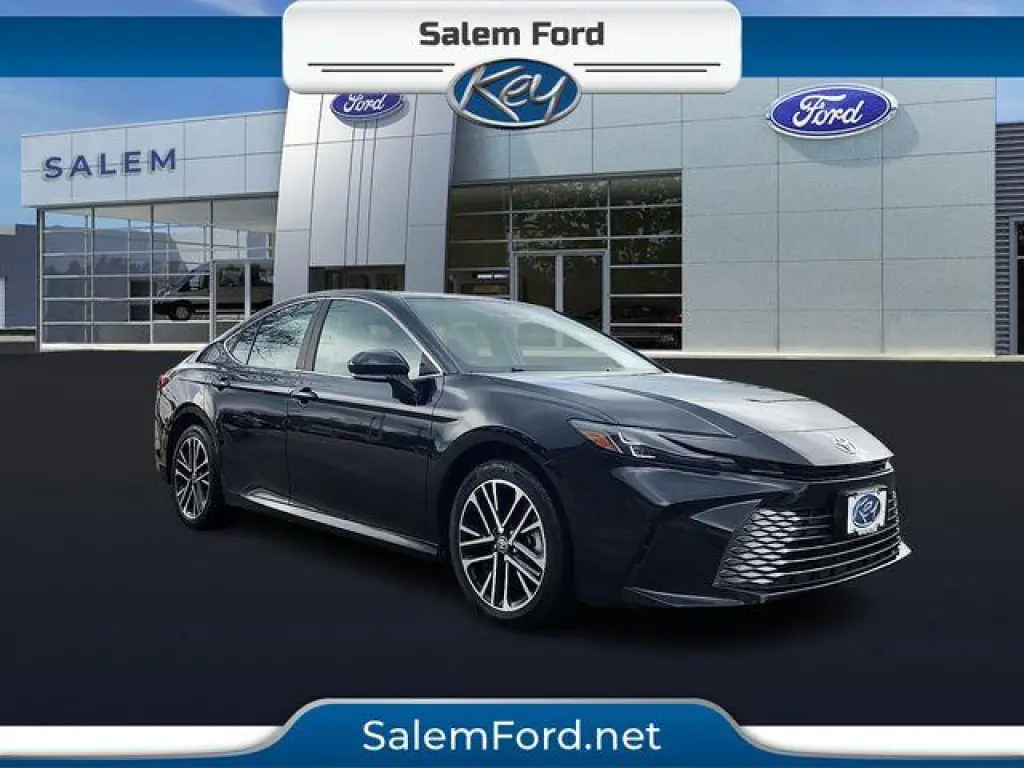 Toyota Camry 2025 AWD SE 4dr Sedan