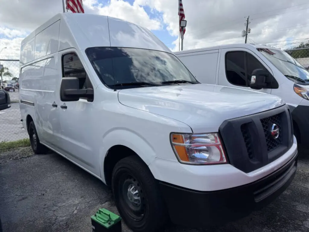 2017 Nissan NV 2500 HD SL