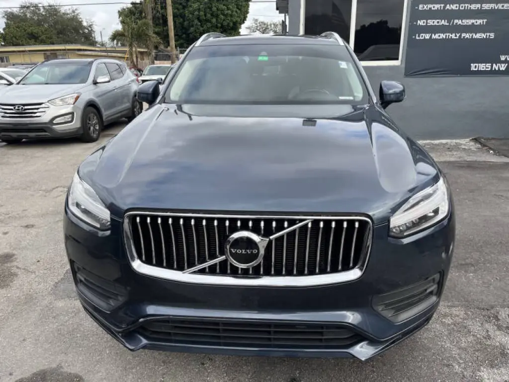 2020 Volvo XC90 T5 Momentum