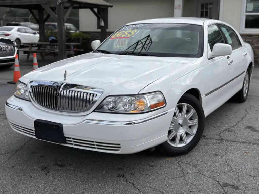 2010 Lincoln Town Car Signature Limited