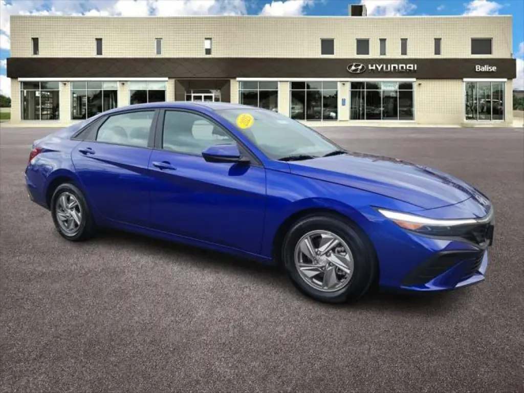 Hyundai ELANTRA 2025 SE Sedán de 4 puertas
