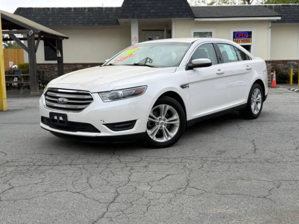 2017 Ford Taurus SEL