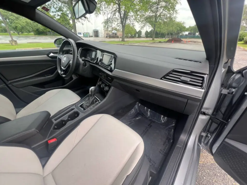 2020 Volkswagen Jetta R-Line
