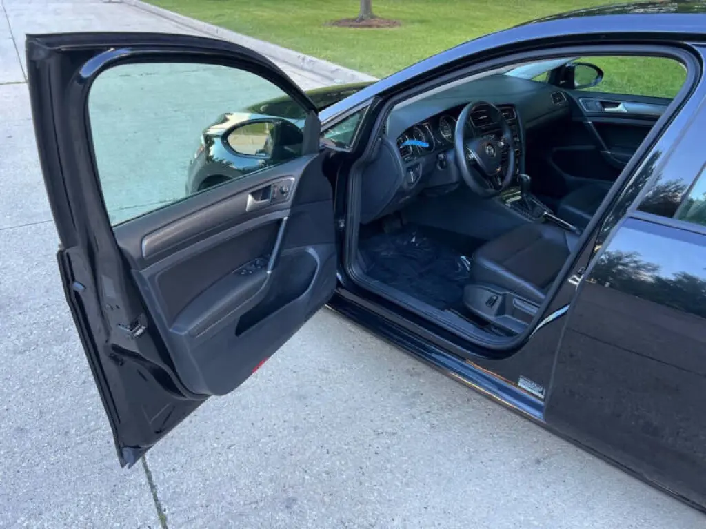 2020 Volkswagen Golf TSI
