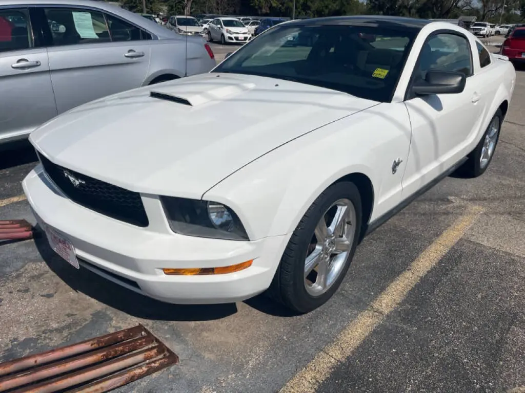 2009 Ford Mustang V6 Deluxe