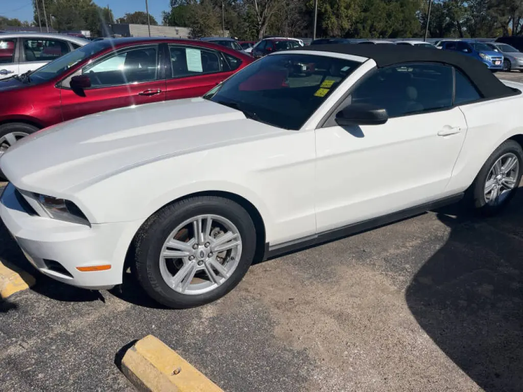 2010 Ford Mustang V6
