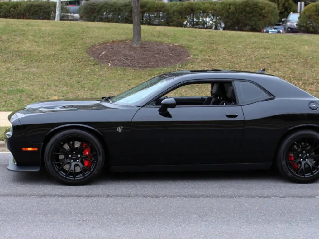 2016 Dodge Challenger SXT Plus