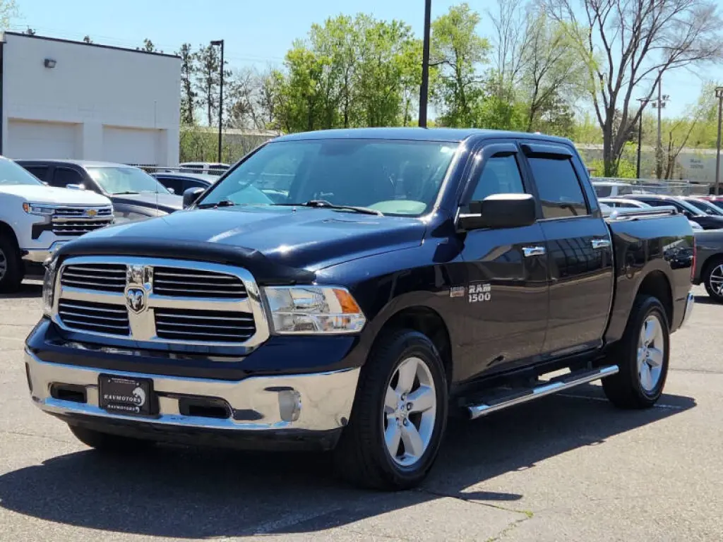 2017 RAM 1500 SLT