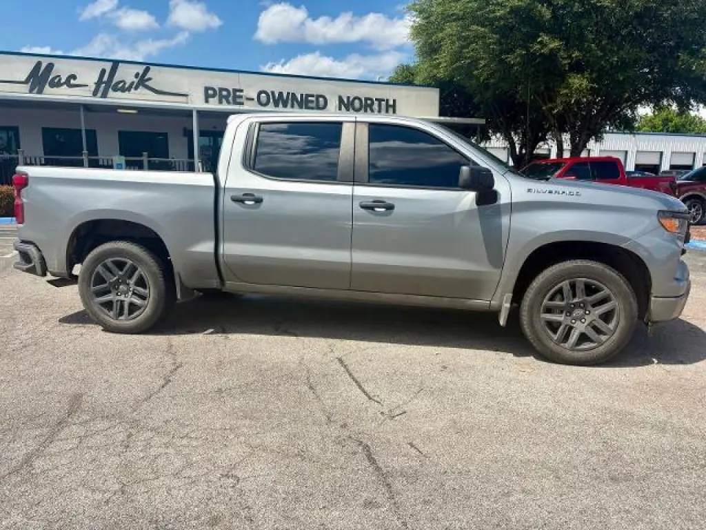 Chevrolet Silverado 1500 2023 4x2 Custom 4dr Crew Cab 5.8 ft. SB