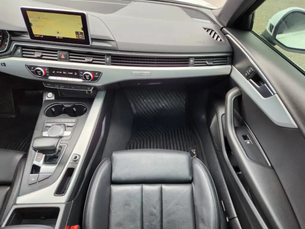 2017 Audi A4 2.0T quattro Premium Plus