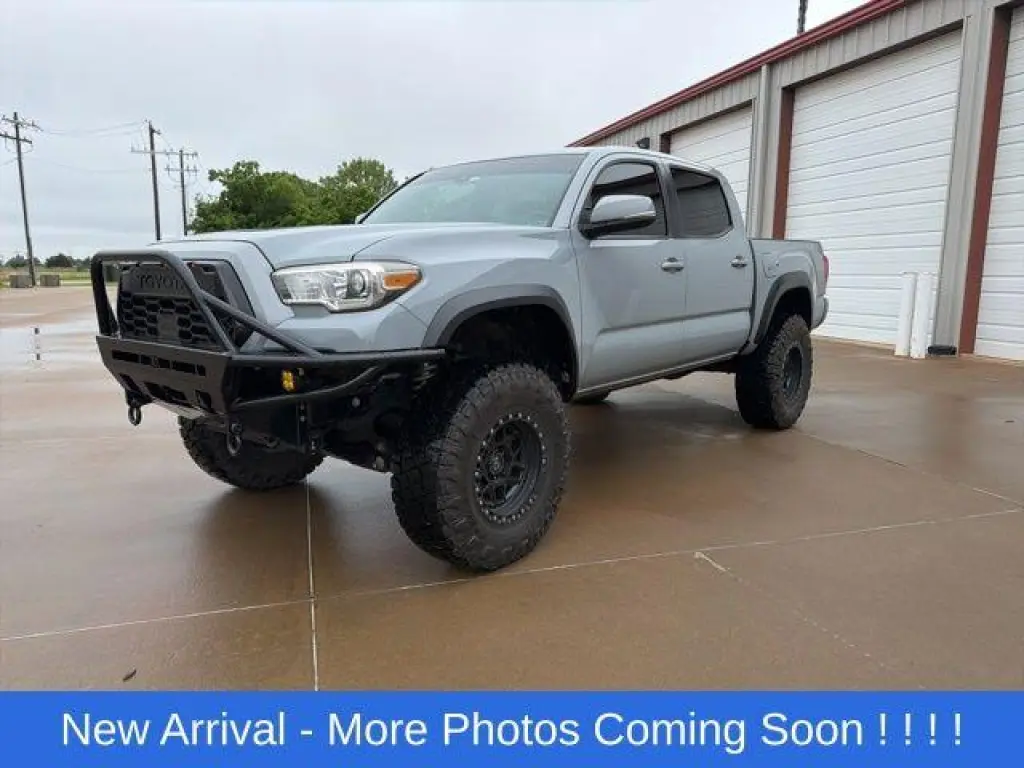 Toyota Tacoma 2018 4x4 TRD Pro 4dr Double Cab 5.0 ft SB 6M