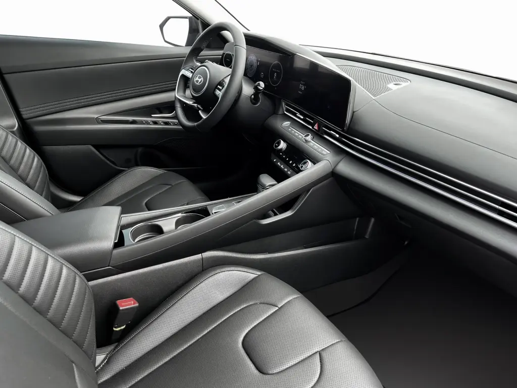 Hyundai ELANTRA 2025 Limited 4dr Sedan