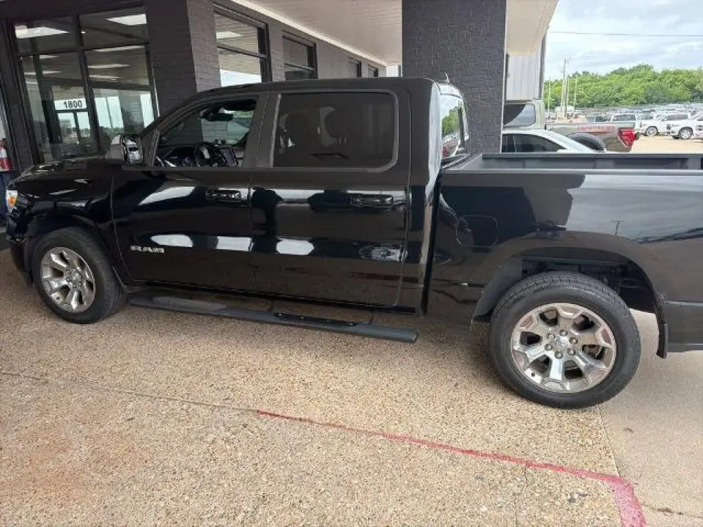 Ram 1500 2019 4x4 Big Horn 4dr Crew Cab 5.6 ft. SB Pickup