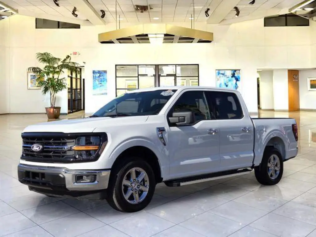 Ford F-150 2025 4x2 XLT 4dr SuperCrew 5.5 ft. SB