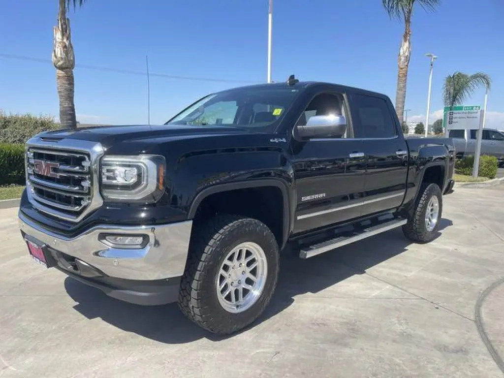 GMC Sierra 1500 2018 4x4 SLT 4dr Crew Cab 5.8 ft. SB