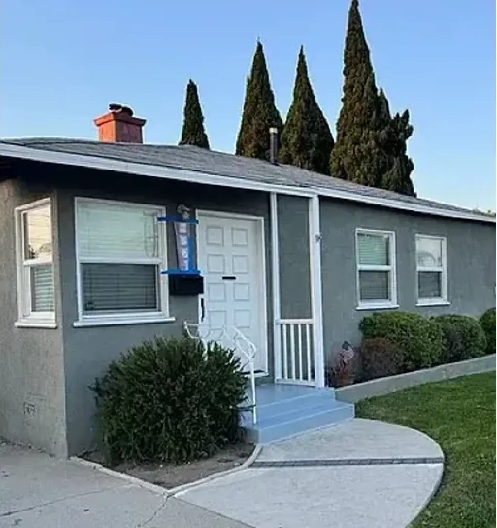 2Bed 2.5Bath Home in Hawthorne