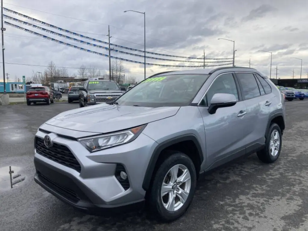 2020 Toyota RAV4 XLE