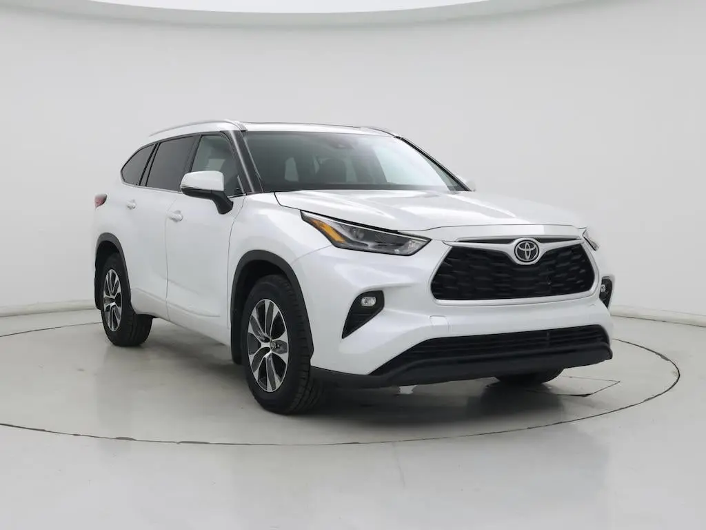 Toyota Highlander 2022 AWD XLE 4dr SUV