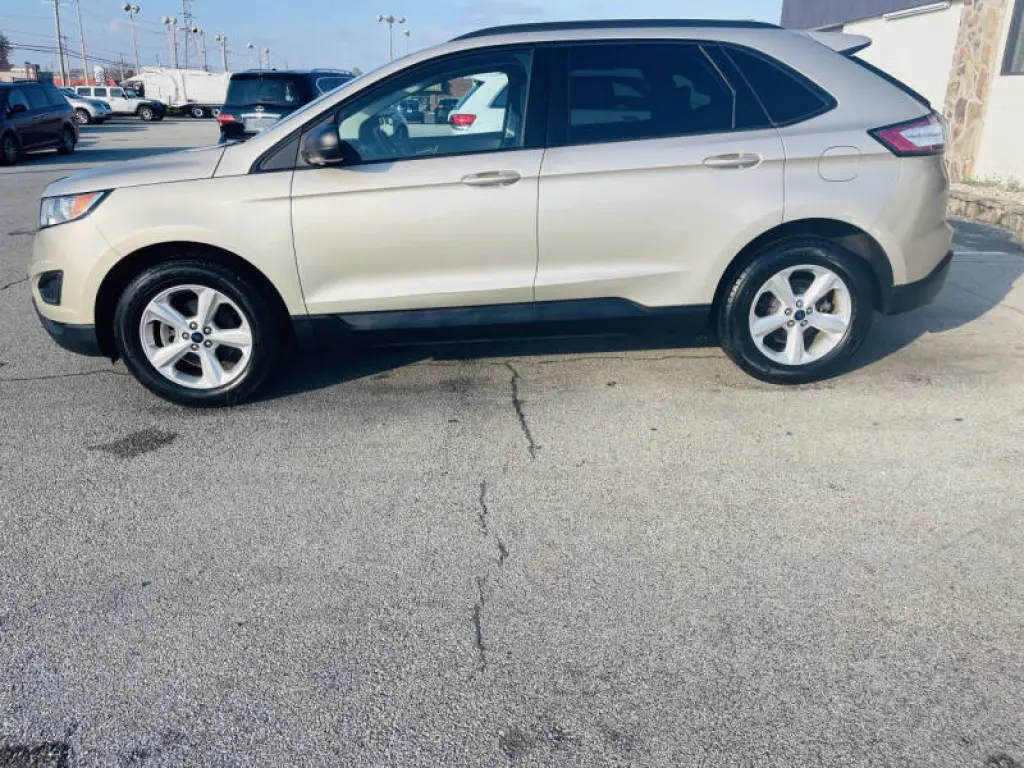 2018 Ford Edge SE