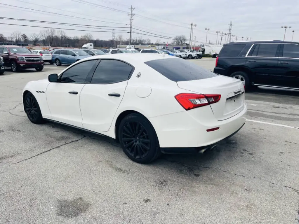 2016 Maserati Ghibli