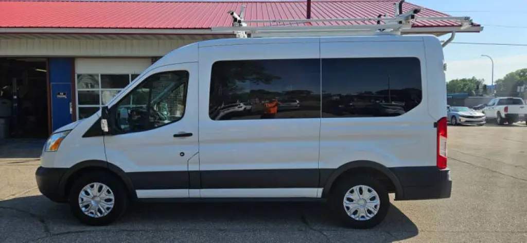 2017 Ford Transit 150 XLT