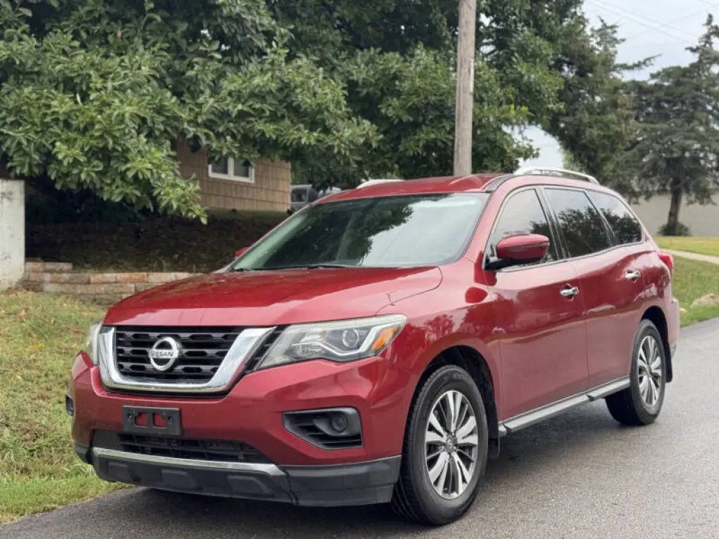 2017 Nissan Pathfinder SV