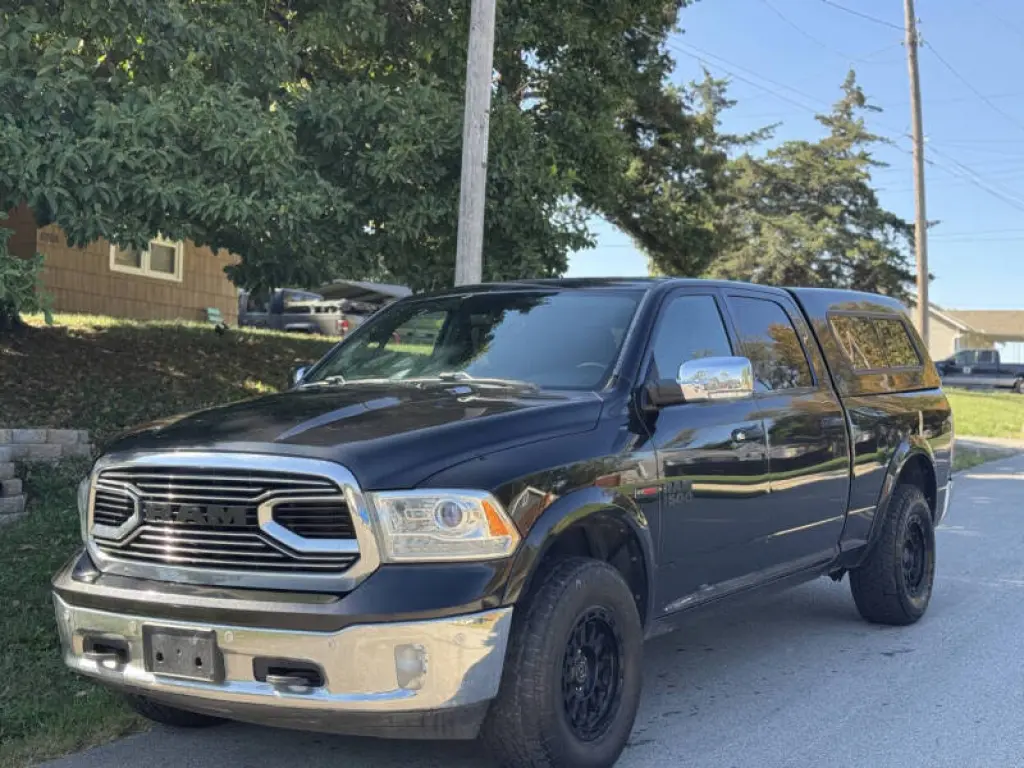 2016 RAM 1500 Laramie Limited