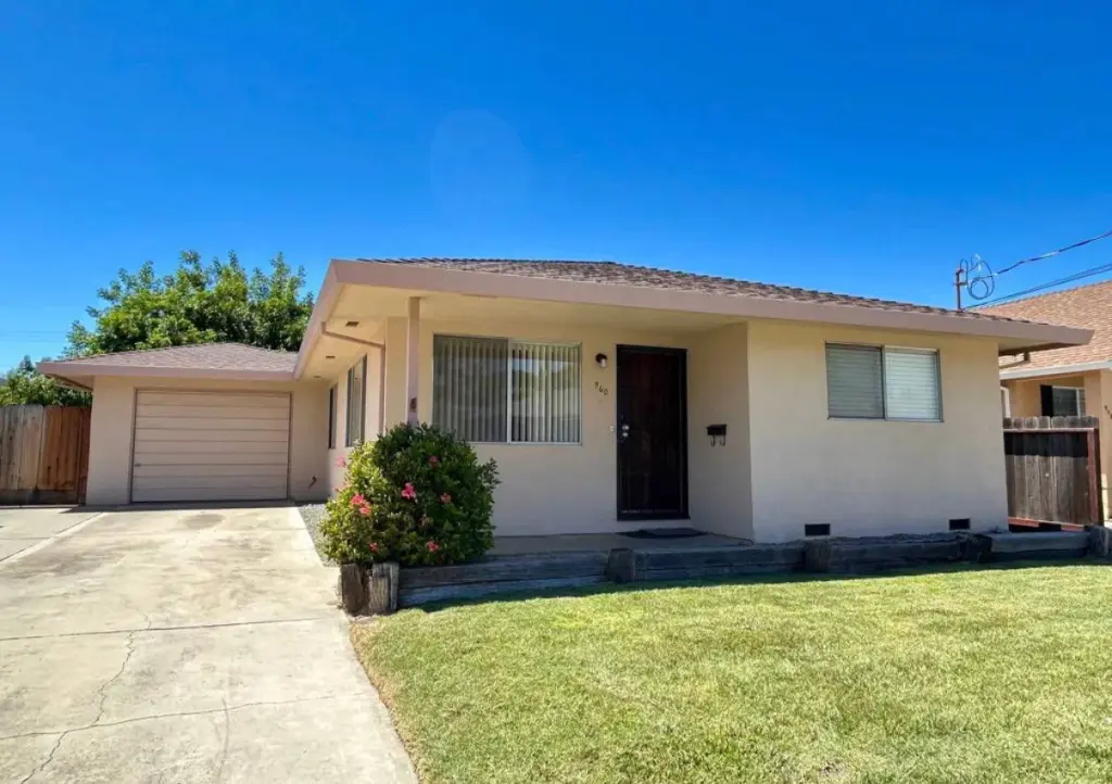 960 Suiter St, Hollister, CA 95023