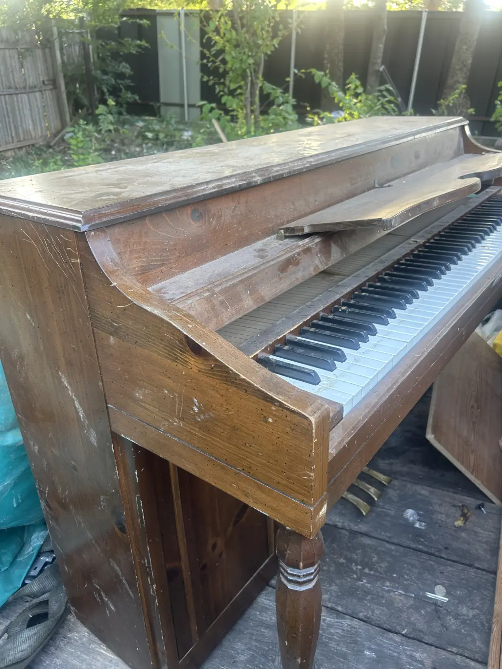 Piano de Madera Vintage en Venta
