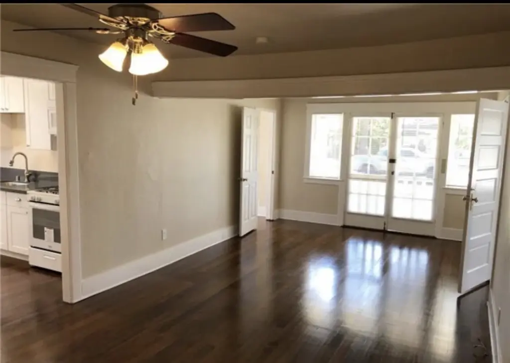 3 habitaciones y 1 baño en la calle N Glassell,