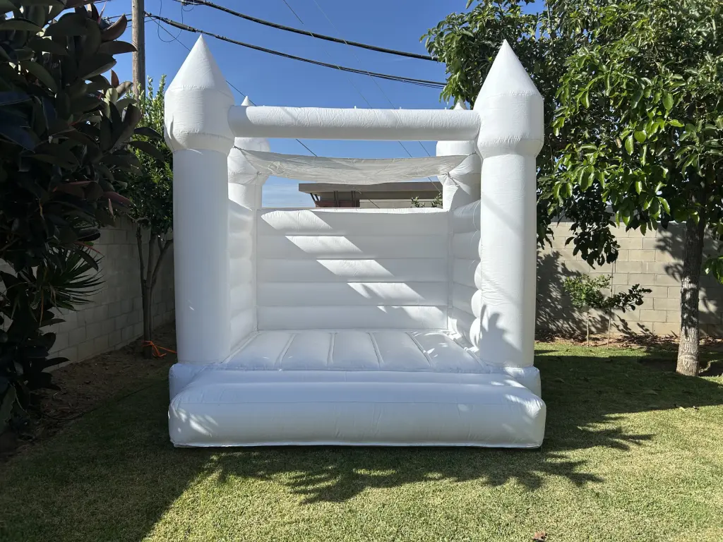 Portable potty , porta potties, restrooms, baños
