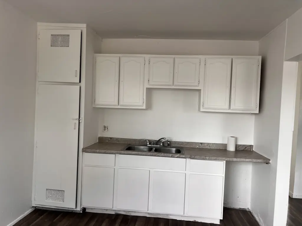 Apartamento de dos recâmaras em segundo piso
