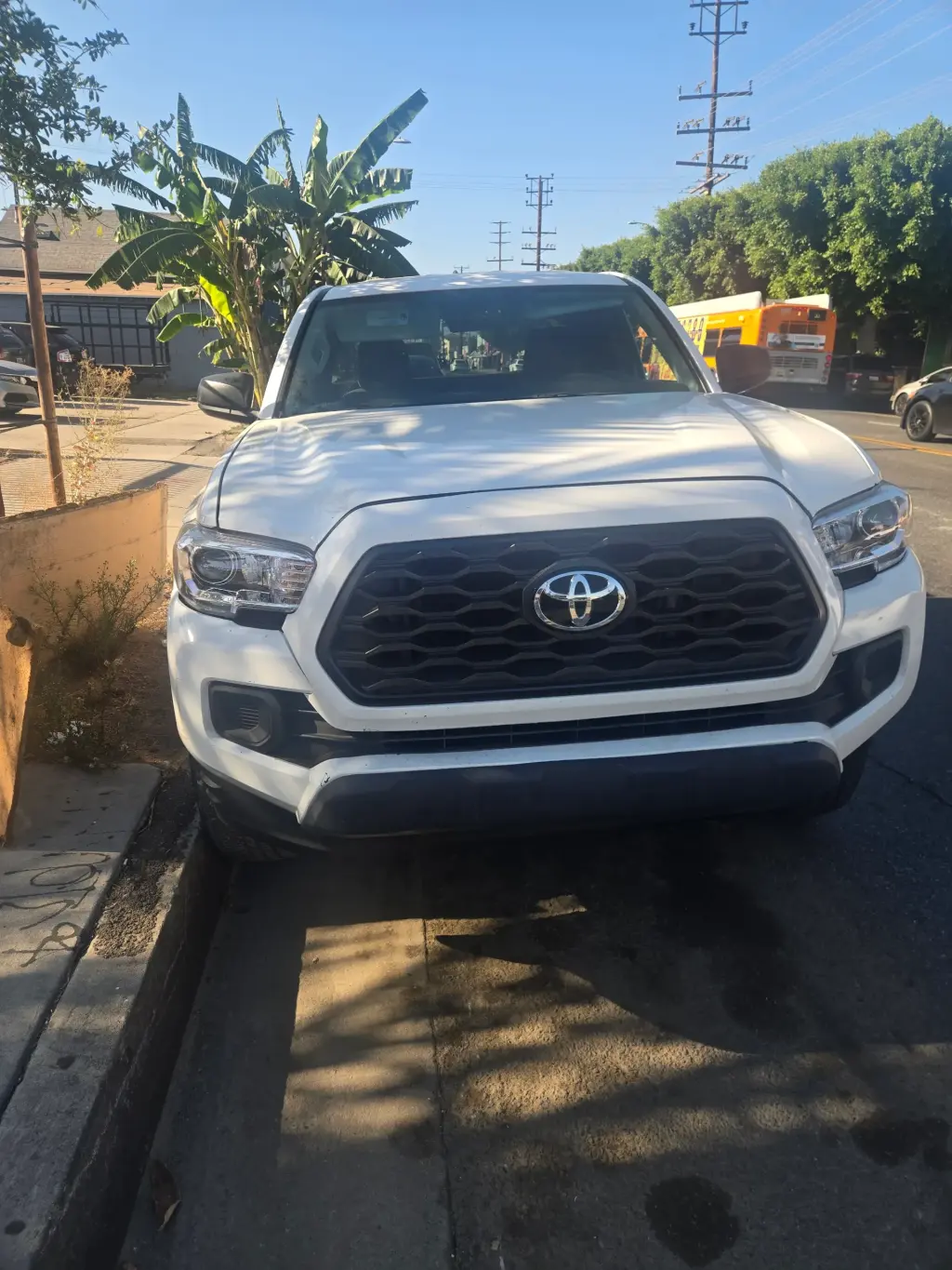 2022 Toyota Tacoma SR5 Pickup - 4x2, Motor 2.7L, ¡En Excelente Estado!