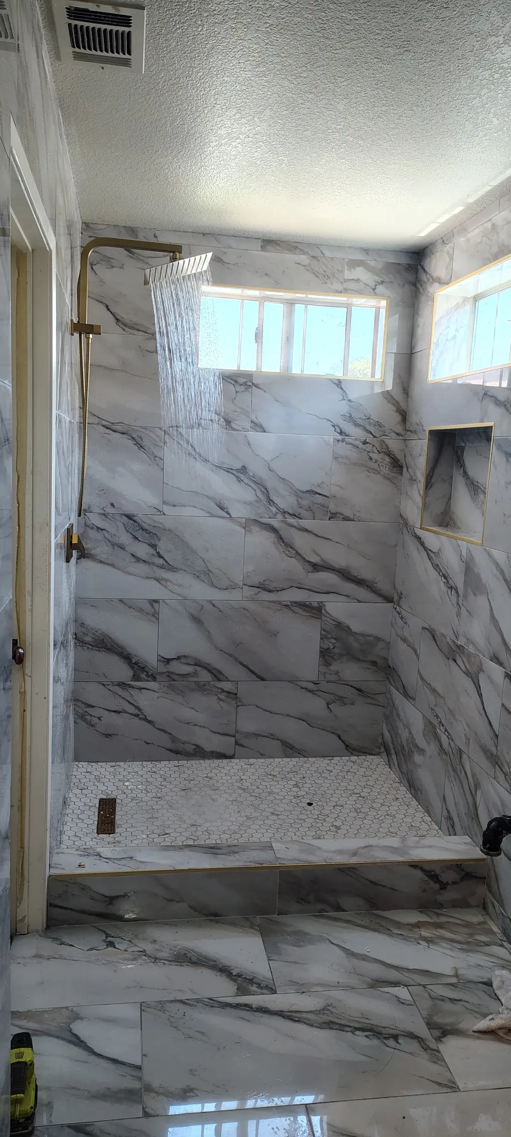 TILE SHOWER INSTALACION