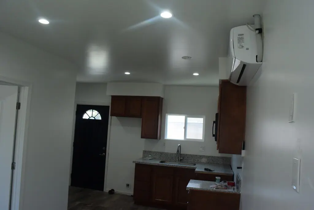 Apt in South Gate
