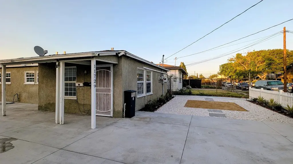 Home..Lakewood, CA