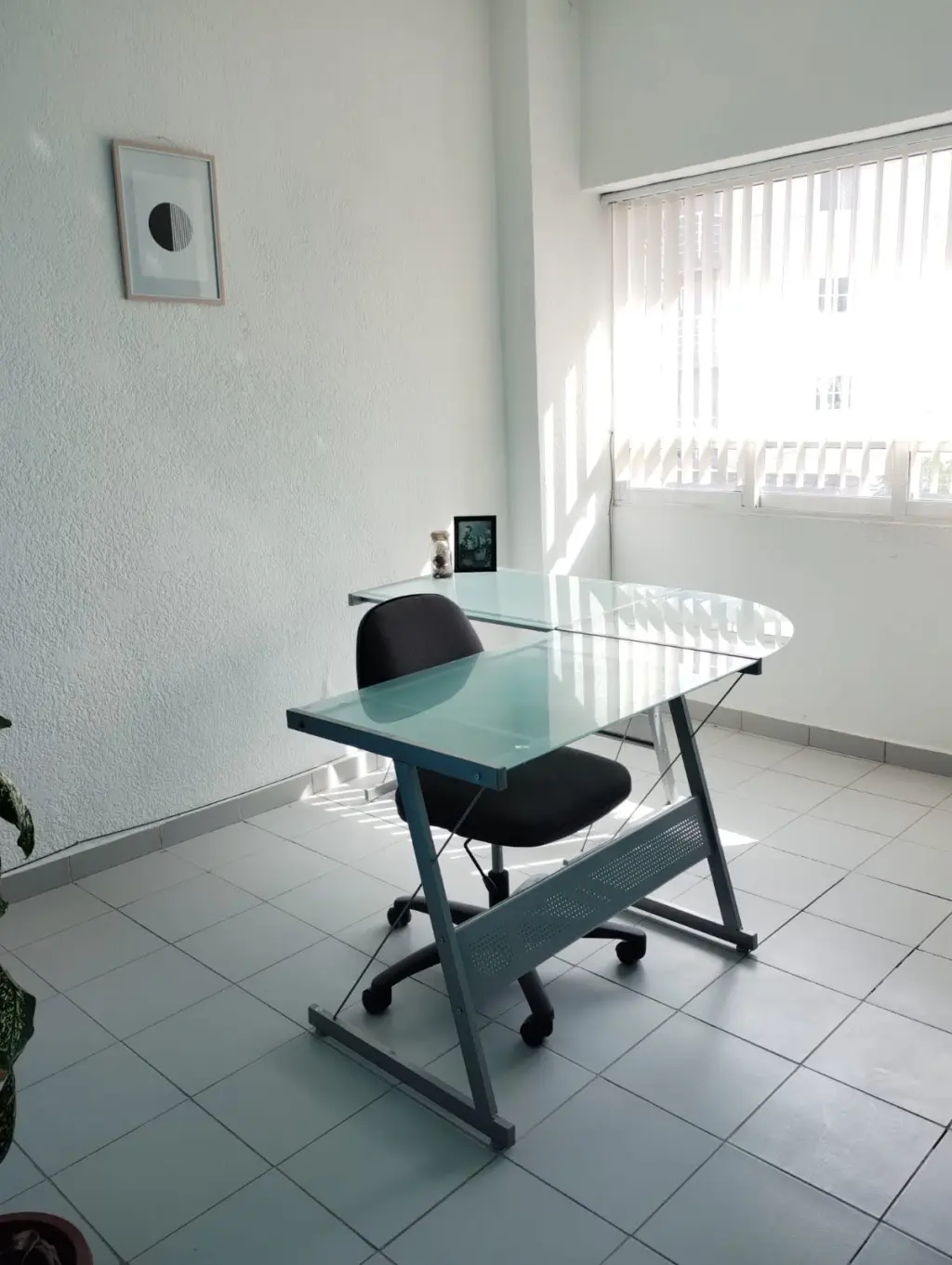 Oficina Privada Amueblada | Todo Listo en Viveros de la Loma