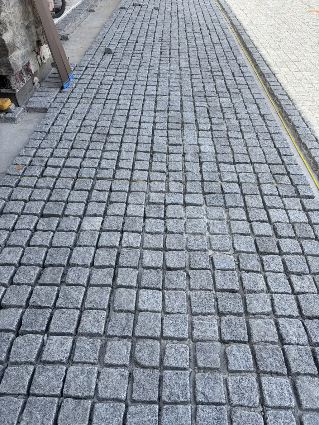 Trabajos de piedra: muros de retención, paredes y driveways decorados al gusto.