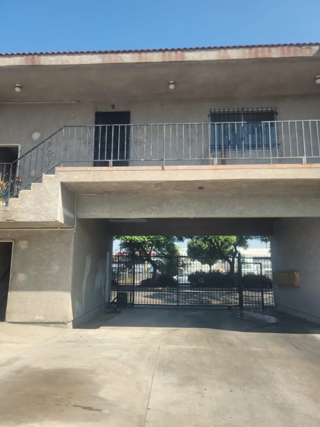 Bonito apartamento de una recamara y un baňo en Manchester ave. 90003. $1750