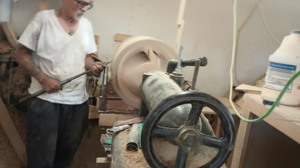 Torno de madera