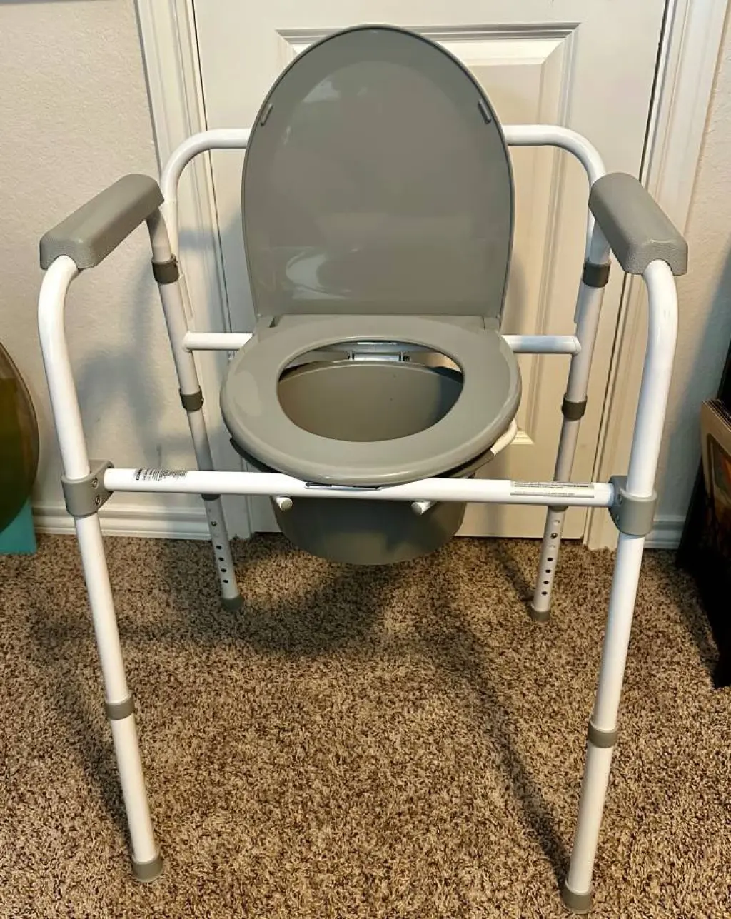 Bedside commode
