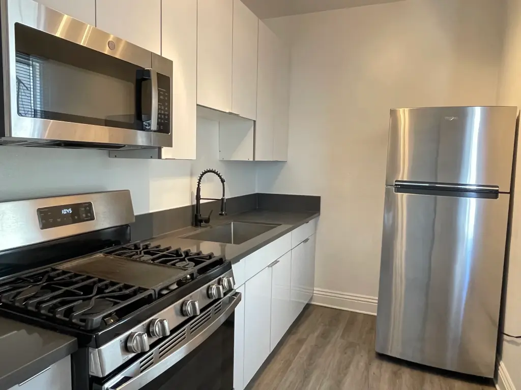 !! MOVE-IN-SPECIAL !! Remodeled Studios in the Heart of Koreatown